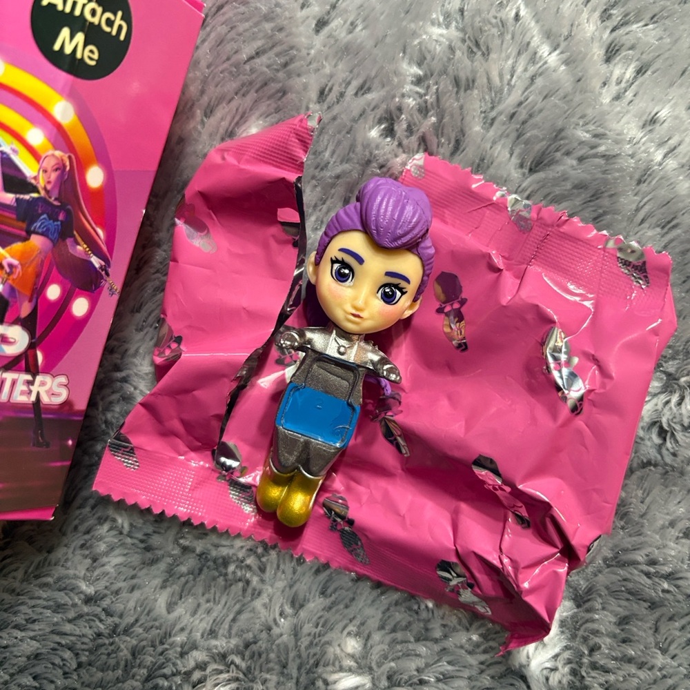 K Pop Bundle - Picture 11 of 13